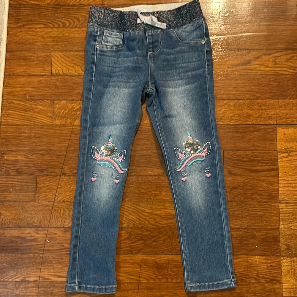 Girls Size 6 Pull on Jeans